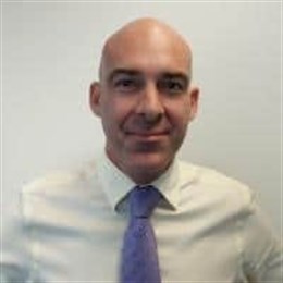 毕业季 跳蚤市场走俏