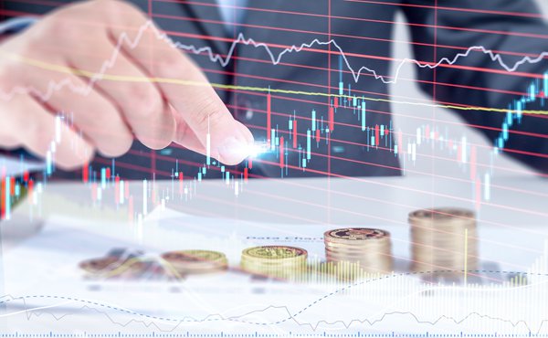 港股收盘(07.30) | 恒指下跌1.36% 油气股逆势上涨 汽车、芯片板块面临压力